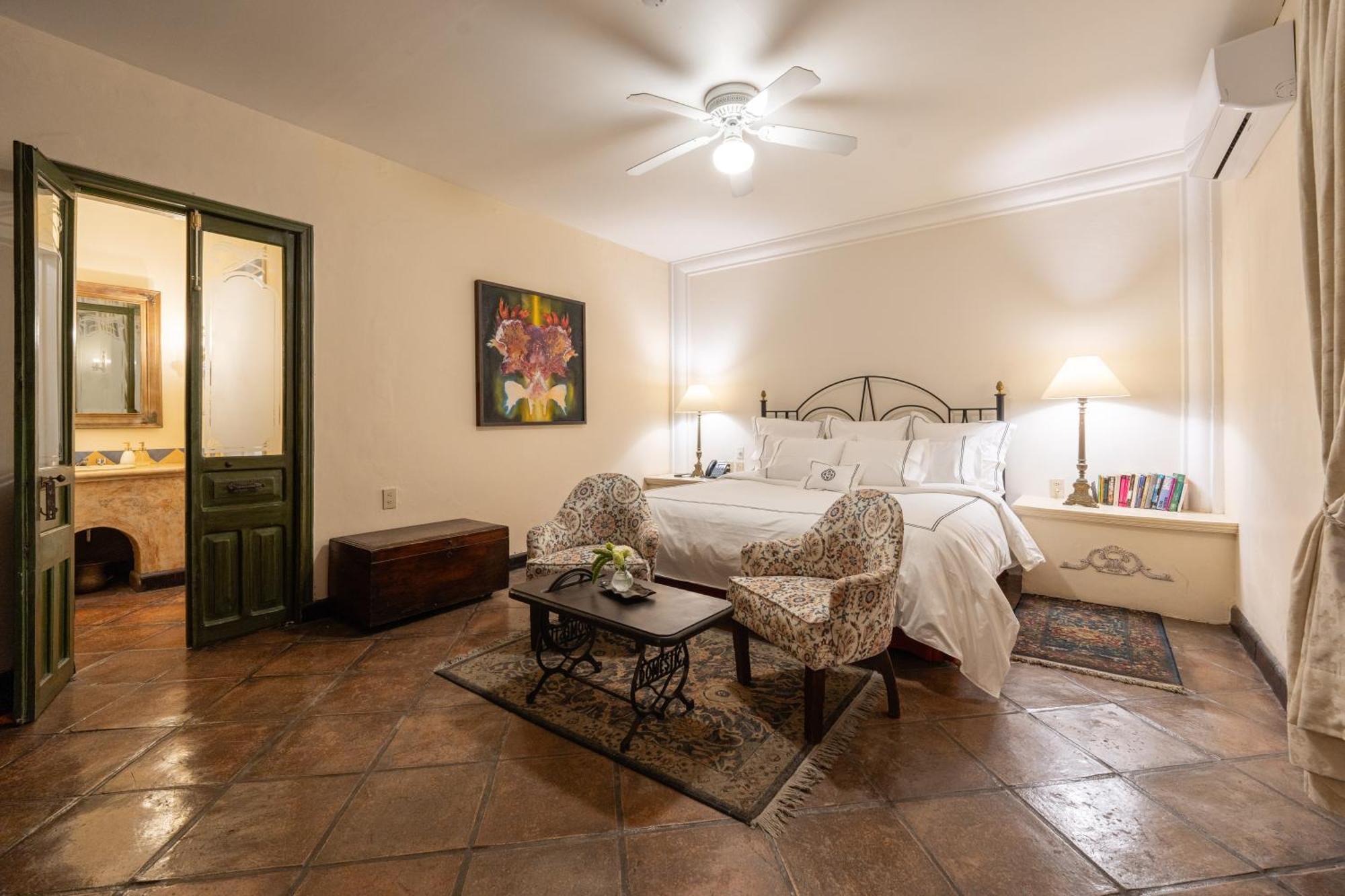 Villa Ganz Boutique Hotel Гвадалахара Экстерьер фото