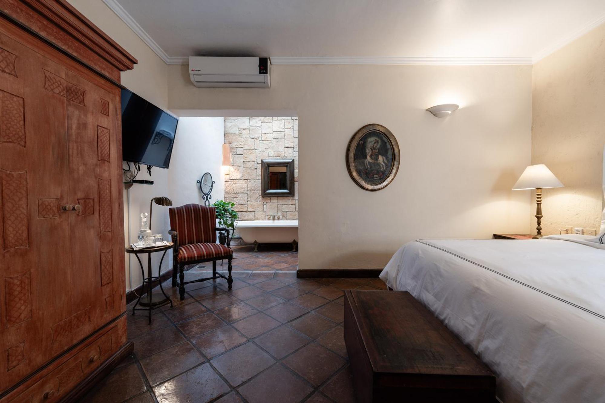 Villa Ganz Boutique Hotel Гвадалахара Экстерьер фото